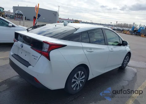 2019 Toyota Prius Xle z USA, uszkodzony, nr VIN JTDL9RFU7K3005120